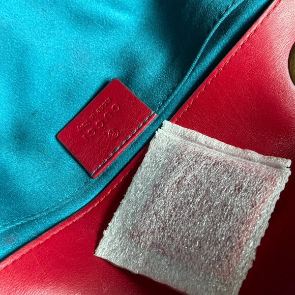 GUCCI - MATELASSE -VELVET HIBISCUS RED GC MARMONT MINI FLAP BAG - Picture 12 of 13